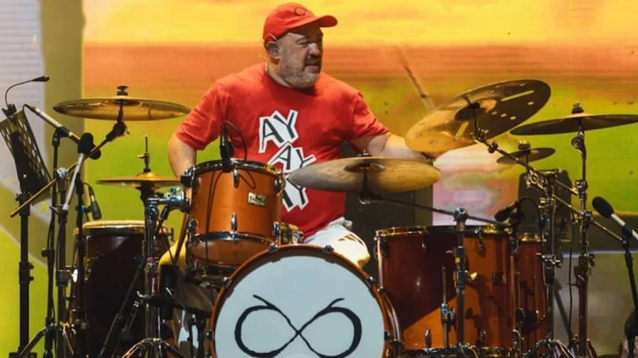 Muri&oacute; el baterista de Los Piojos, en una escuela de percusi&oacute;n.
