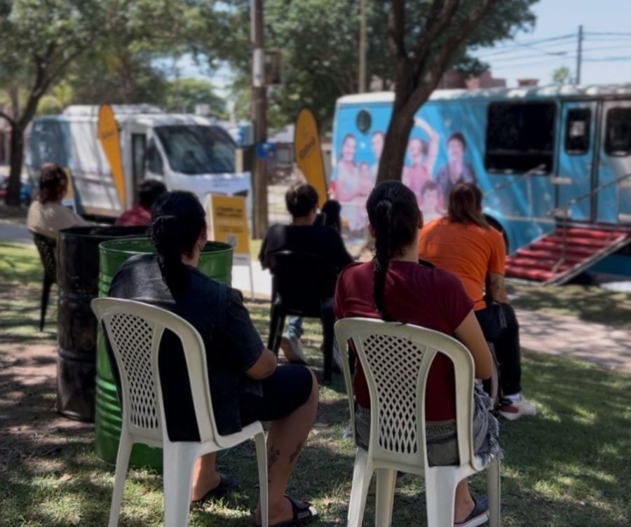 La Muni en tu Barrio culmin&oacute; su semana de trabajo en la plaza Sargento Cabral.