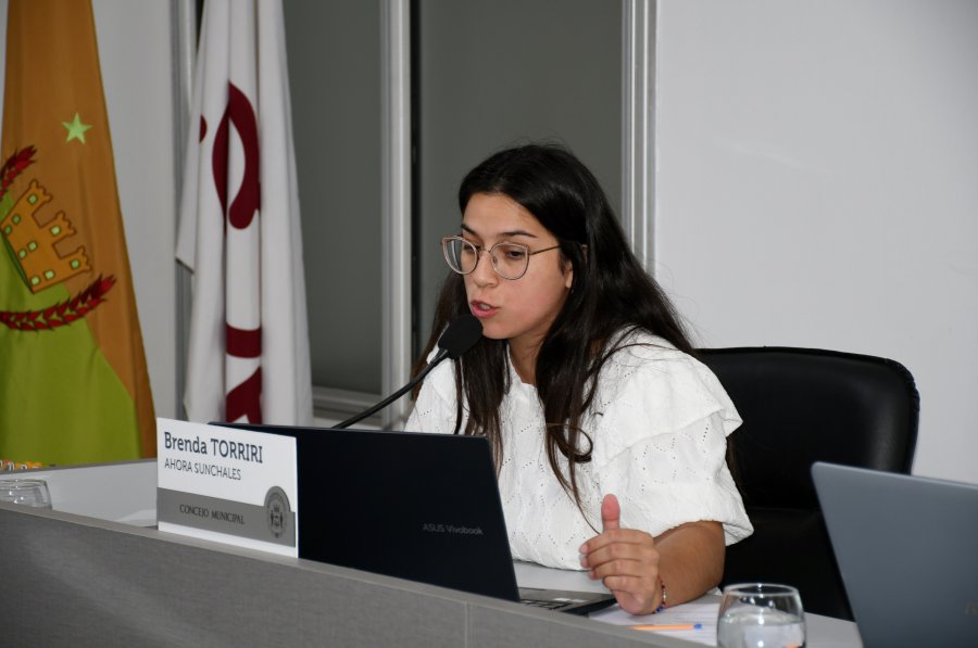 Brenda Torriri en su banca.