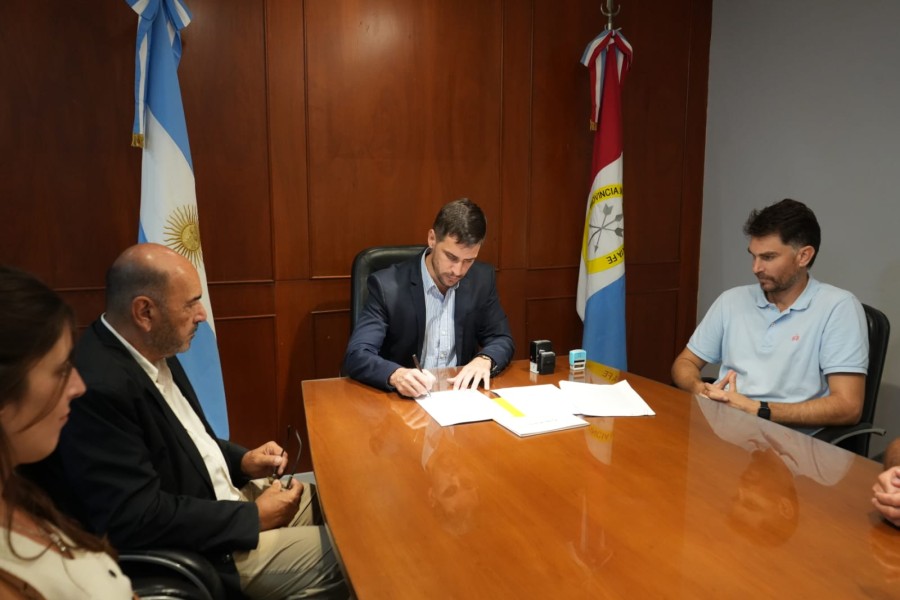 Acuerdo del Gobierno municipal con UTN.