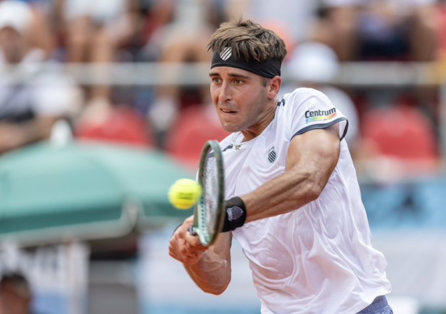 ELIMINADO. El argentino no pudo encarrilar el partido.