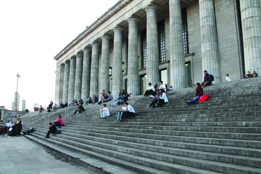 La Universidad de Buenos Aires (UBA) volvi&oacute; a destacarse con cinco carreras entre las 50 mejores.