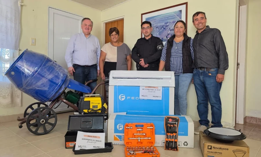 un momento de la entrega concretada en &Ntilde;anducita.