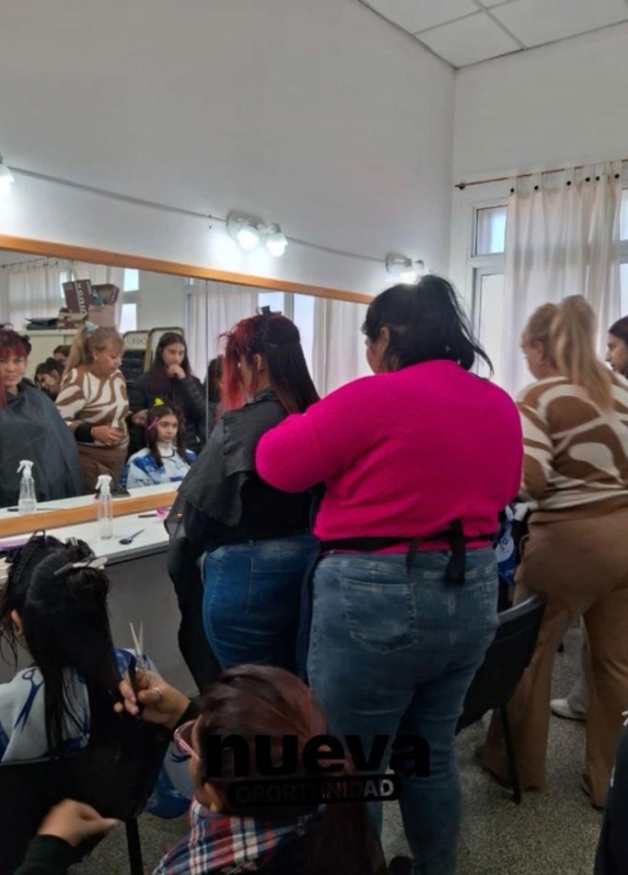 Est&aacute; dirigido a adolescentes y j&oacute;venes desde los 16 hasta los 35 a&ntilde;os.