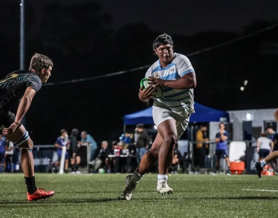 POTENCIA Y VELOCIDAD. Narvaez apoy&oacute; un try en el partido inicial.