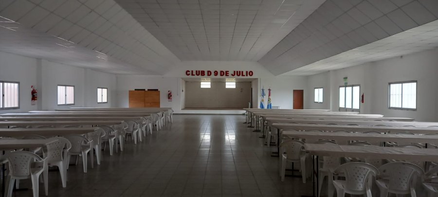 El sal&oacute;n del Club 9 de Julio.
