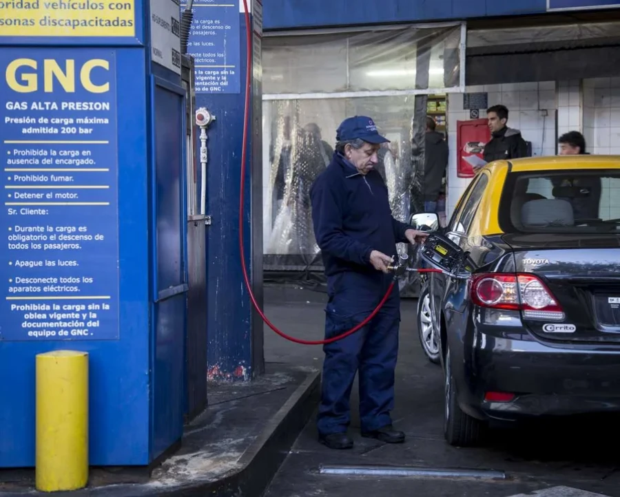 Los precios de los combustibles siguen subiendo.