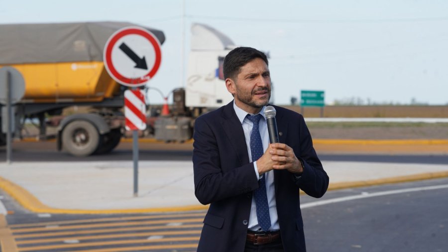 ENOJO SOCIAL. Las im&aacute;genes negativas de Javier Milei y Maximiliano Pullaro aumentaron en los &uacute;ltimos tiempos en algunos sondeos llevados a cabo en el territorio santafesino.