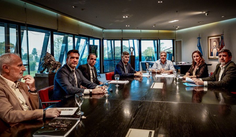 El gobernador cordob&eacute;s Mart&iacute;n Llaryora mantuvo una reuni&oacute;n de trabajo con la vicegobernadora Myrian Prunotto; el intendente Daniel Passerini y el presidente provisorio de la Unicameral y titular de la Comisi&oacute;n de Seguridad de la Legislatura, Juan Manuel Llamosas, entre otros. (FOTO PRENSA C&Oacute;RDOBA)