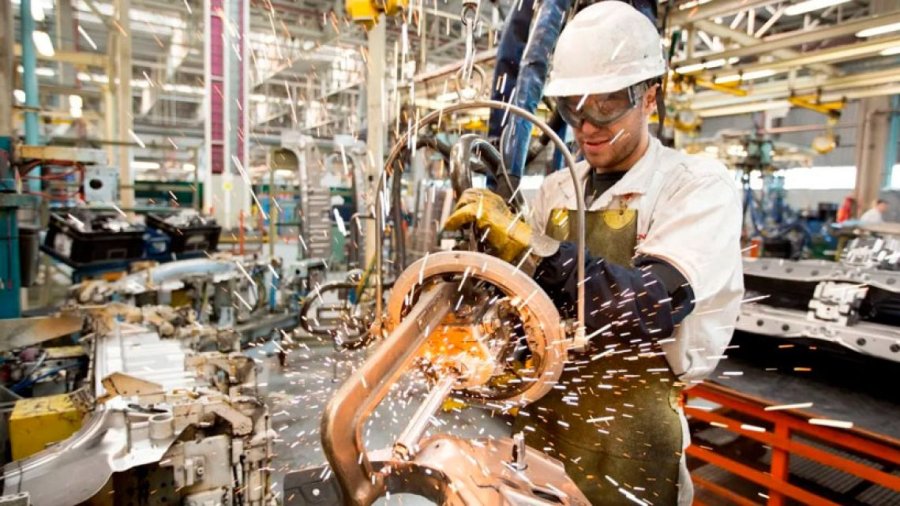 NO REPUNTA. Seg&uacute;n un informe de la entidad fabril, la producci&oacute;n industrial registr&oacute; una baja interanual cercana al 3% y sigue afectada por la debilidad del consumo interno.