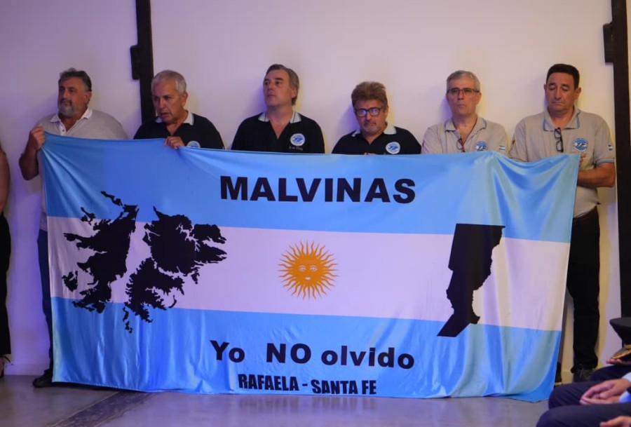 Se realiz&oacute; el acto oficial por el el D&iacute;a del Veterano y de los Ca&iacute;dos en la Guerra de Malvinas.