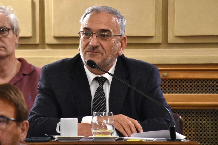 ALCIDES CALVO. El representante de nuestro Departamento.