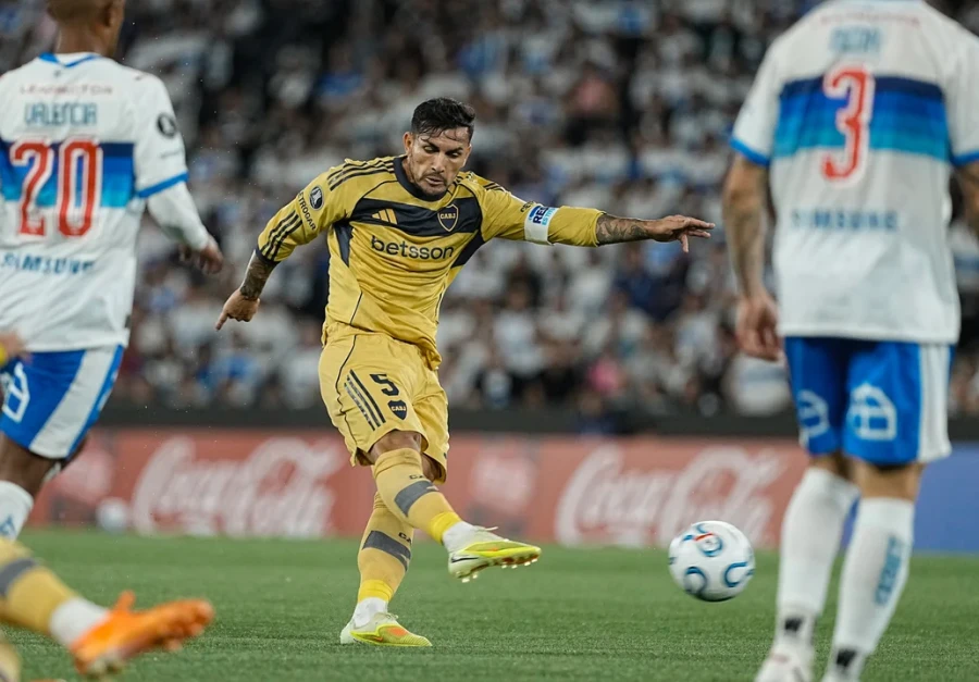 PRIMER GOL. Leandro Paredes remata para el 1 a 0.