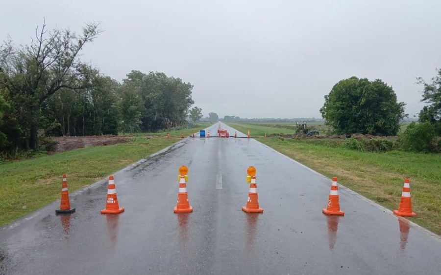 El sector donde colaps&oacute; una alcantarilla, unos 3 kil&oacute;metros al norte del acceso a Lehmann.