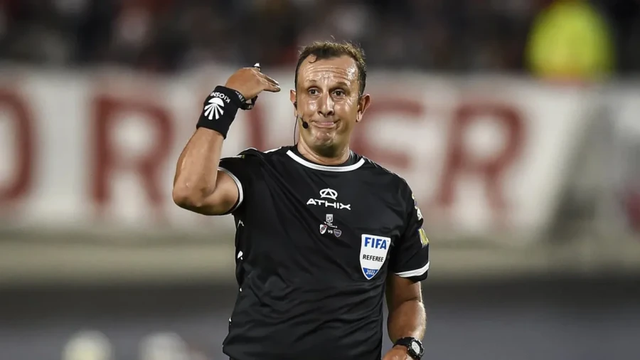 DARIO HERRERA. Uno de los elegidos por FIFA.