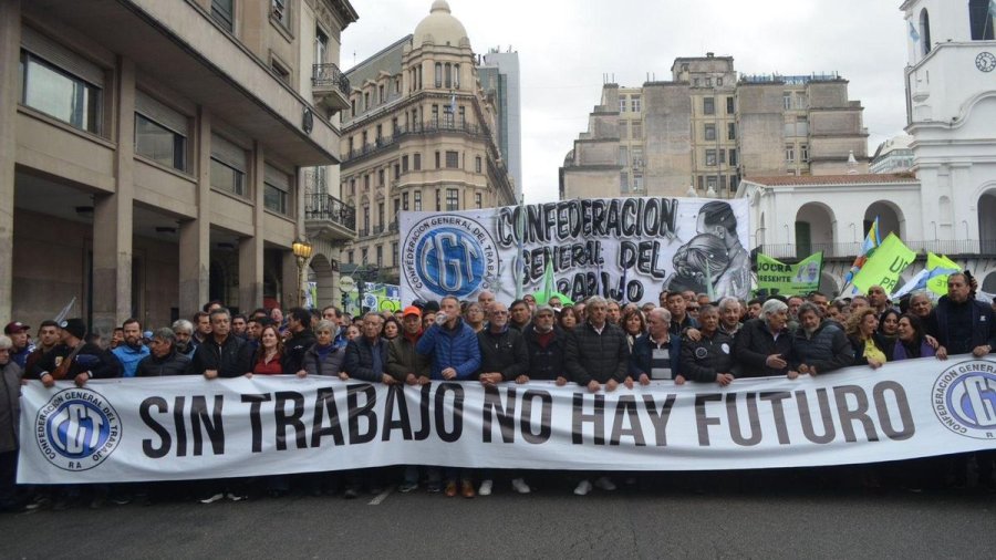 MARCHA. La convocatoria se da en medio de la indefinici&oacute;n judicial ante los planteos de la central obrera contra la reforma laboral.