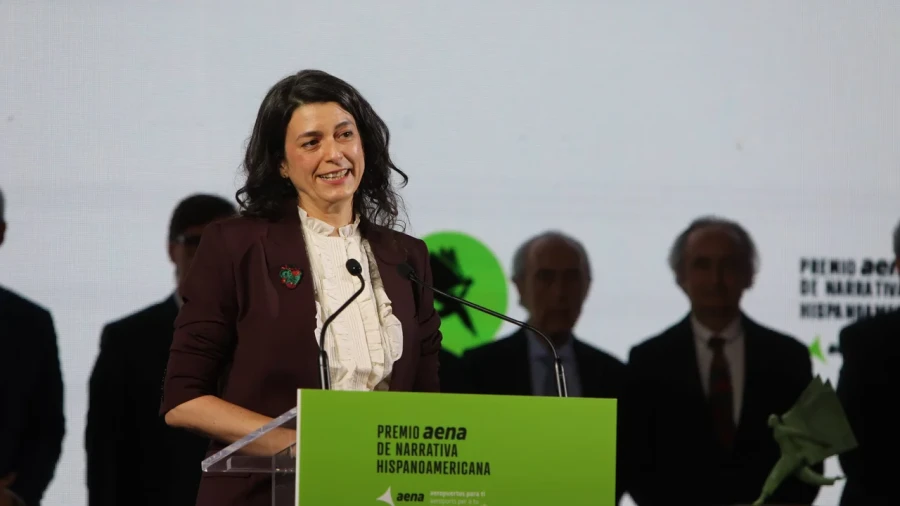 Samanta Schweblin, ganadora del I Premio Aena de Narrativa Hispanoamericana.