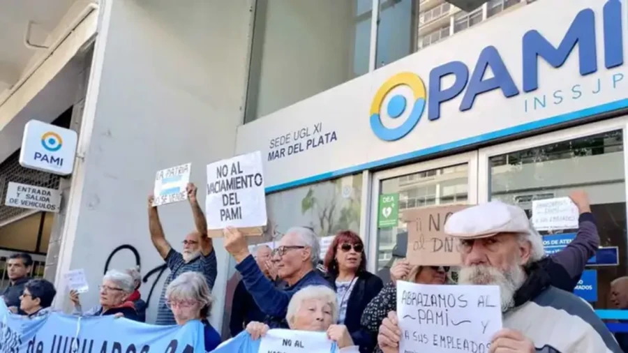 PAMI atraviesa una crisis que se manifiesta puertas adentro y puertas afuera del instituto, pero el afiliado la sufre en la atenci&oacute;n m&eacute;dica cotidiana.