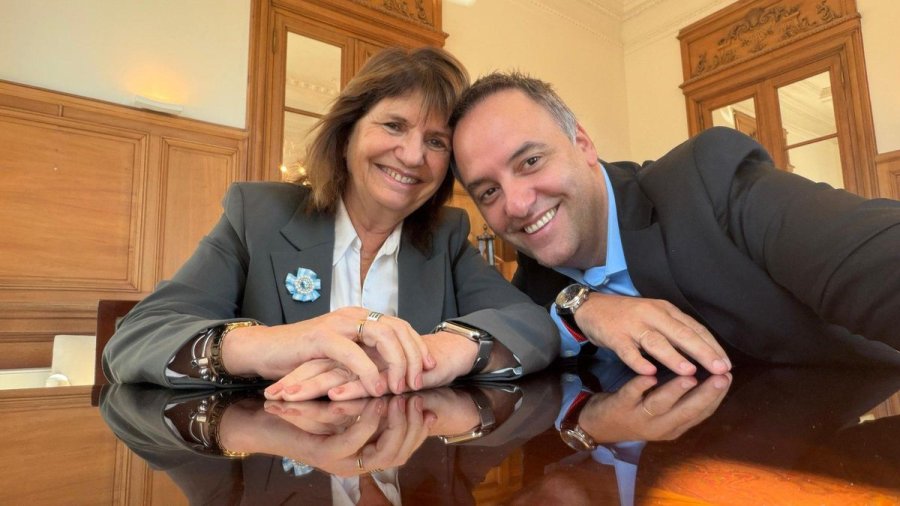 SITUACION JUDICIAL. La dirigente libertaria evit&oacute; cuestionar la estrategia del jefe de Gabinete frente a las denuncias en su contra y atribuy&oacute; su bajo perfil a su escasa experiencia en pol&iacute;tica.