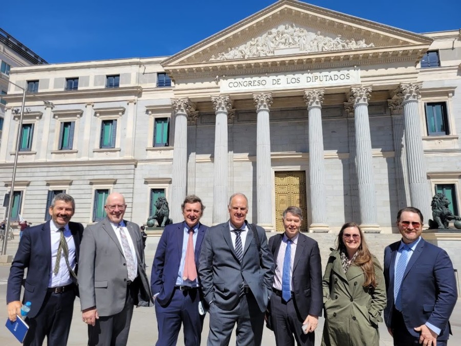 La delegaci&oacute;n de Maizall en el Congreso de Diputados de Espa&ntilde;a. (FOTO MAIZALL)