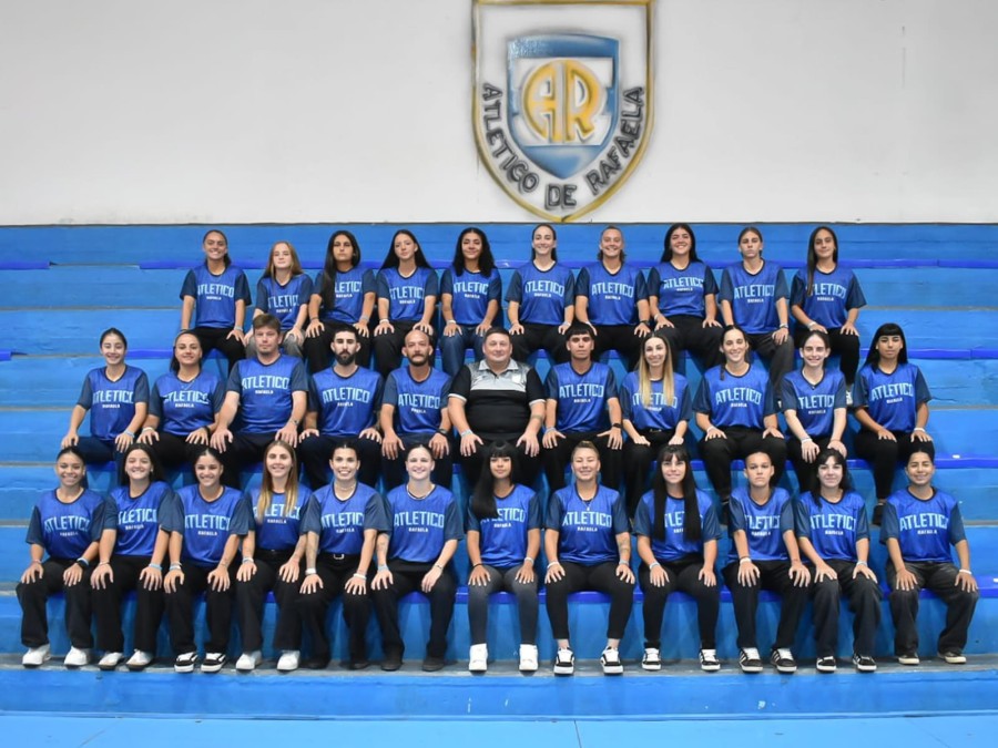 El plantel femenino de Atl&eacute;tico de Rafaela