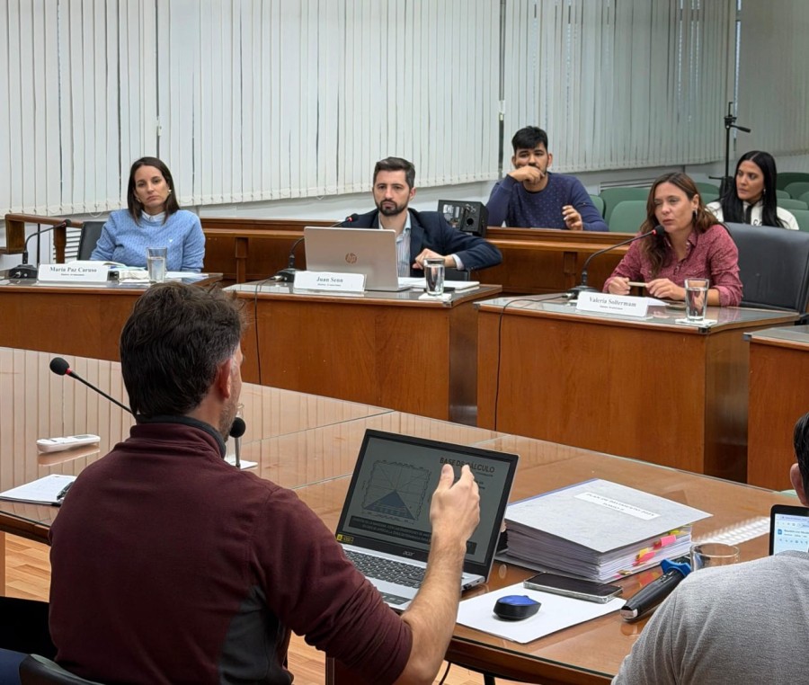 Asensio y Bottero estuvieron el lunes pasado en el Concejo a pedido del bloque de concejales del PJ.