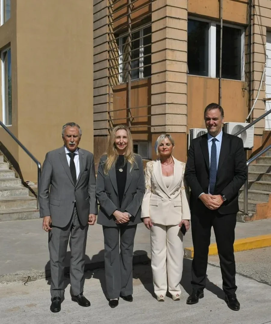 Lugones, Karina Milei y Adorni en el Instituto Malbr&aacute;n.