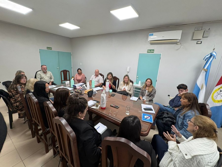 Quienes participaron en la reciente reuni&oacute;n.