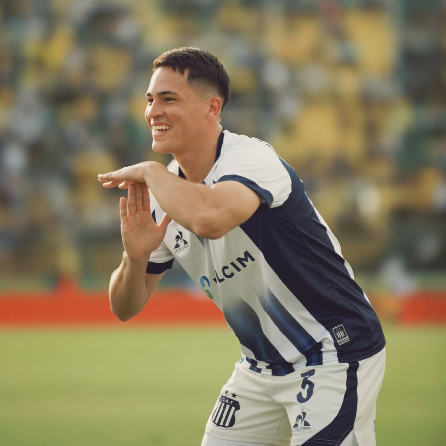 GOLEADOR. Maidana hizo un doblete.