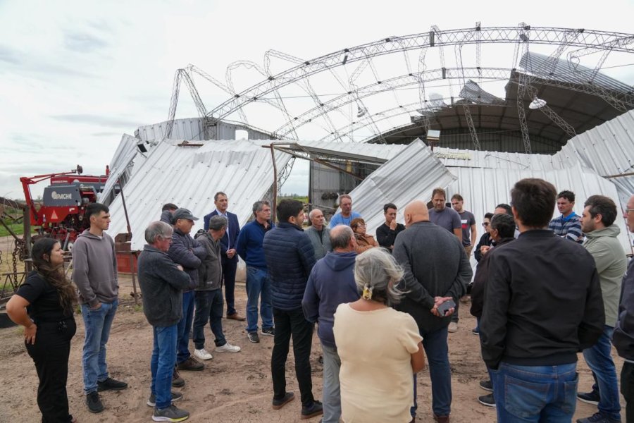 RECORRIDA. Pullaro visit&oacute; diferentes empresas del departamento Belgrano que fueron afectadas por las &uacute;ltimas tormentas.