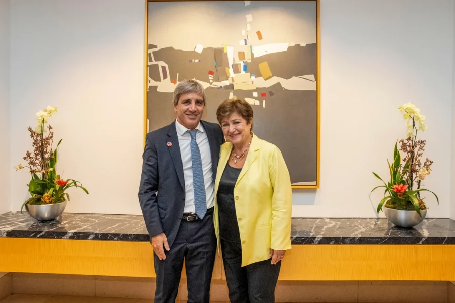 Luis Caputo y la titular del FMI, Kristalina Georgieva se ver&aacute;n en Washington.