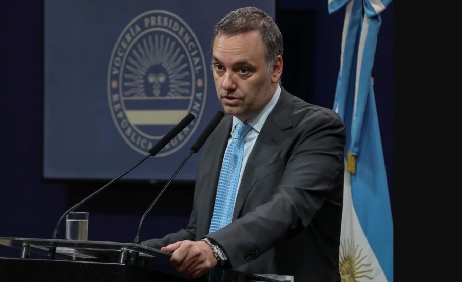 ENRIQUECIMIENTO ILICITO. La Justicia confirm&oacute; que Manuel Adorni viaj&oacute; a Aruba junto a toda su familia.