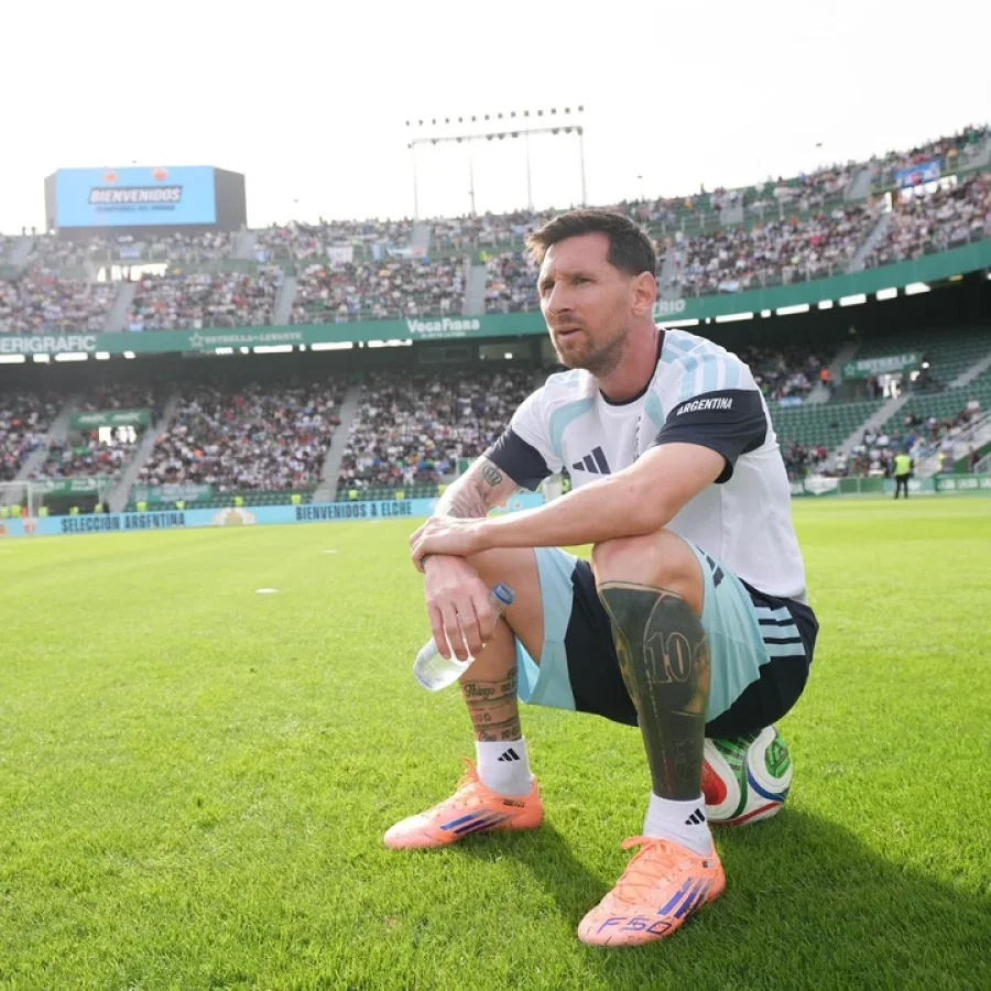 Messi ahora es due&ntilde;o de un club del f&uacute;tbol espa&ntilde;ol.