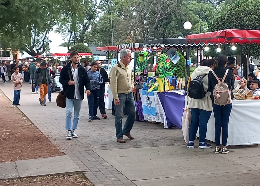 Gran convocatoria de Plaza Feria los fines de semana.