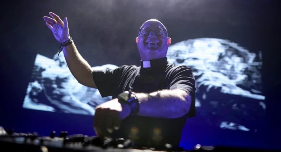 PADRE GUILHERME. El cura DJ que conquista al mundo homenajear&aacute; este s&aacute;bado al papa Francisco con un show gratuito en Plaza de Mayo.
