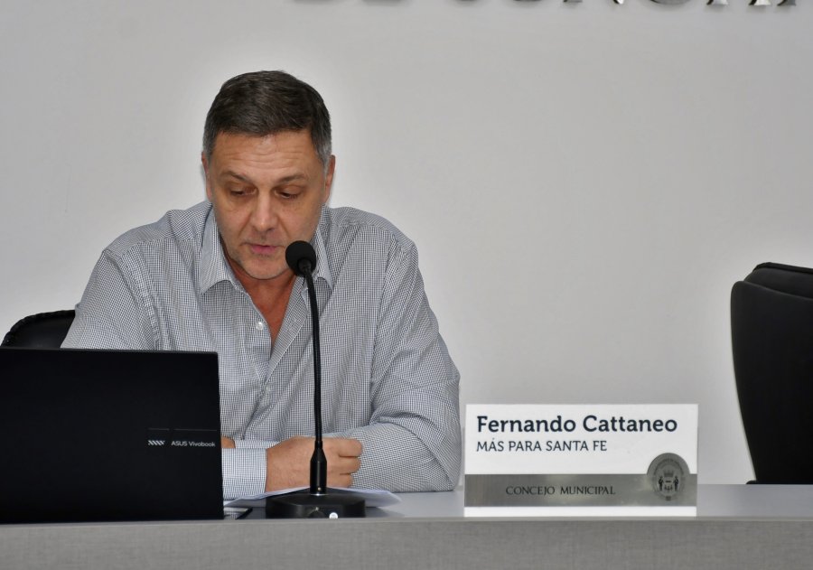 Fernando Cattaneo durante su alocuci&oacute;n.
