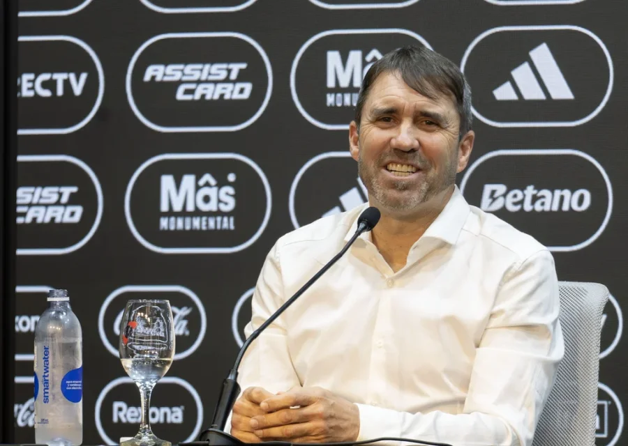 Eduardo Coudet fue derrotado en su primer Supercl&aacute;sico como entrenador.
