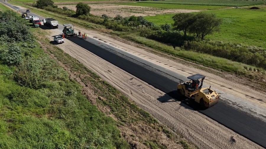 Provincia contin&uacute;a trabajando en el mantenimiento de las rutas santafesinas.