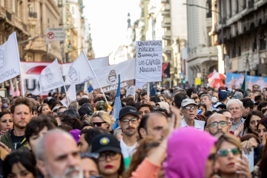 La masiva protesta contra el Gobierno por la Ley de Financiamiento Universitario.