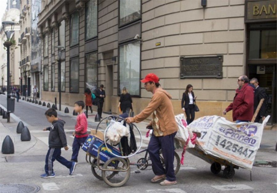M&aacute;s de la mitad de los chicos sigue siendo pobre en la Argentina.