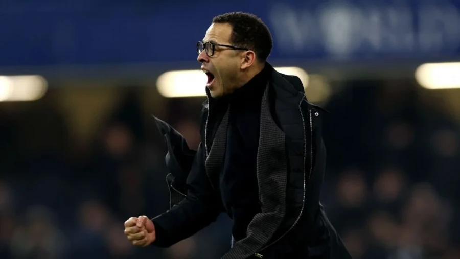 DESPEDIDO. Rosenior y su equipo ven&iacute;an en ca&iacute;da libre.