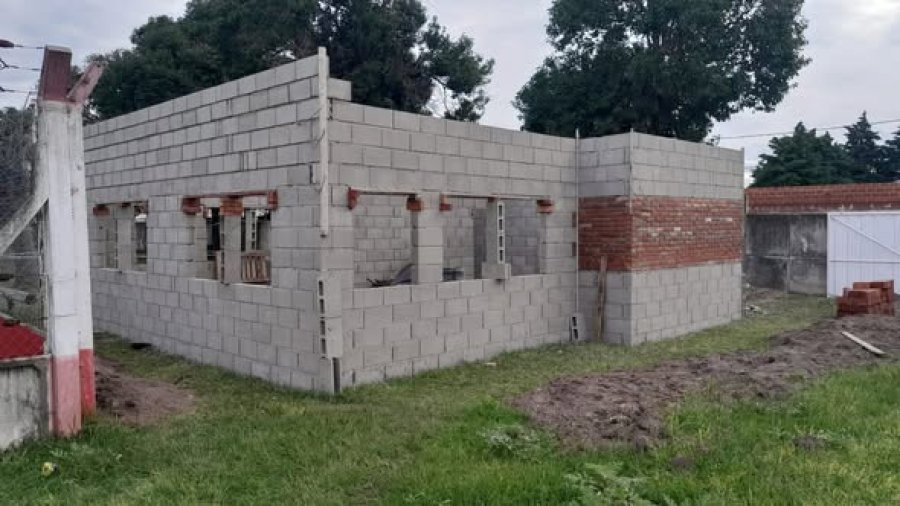 Vista de la obra que est&aacute;n construyendo.