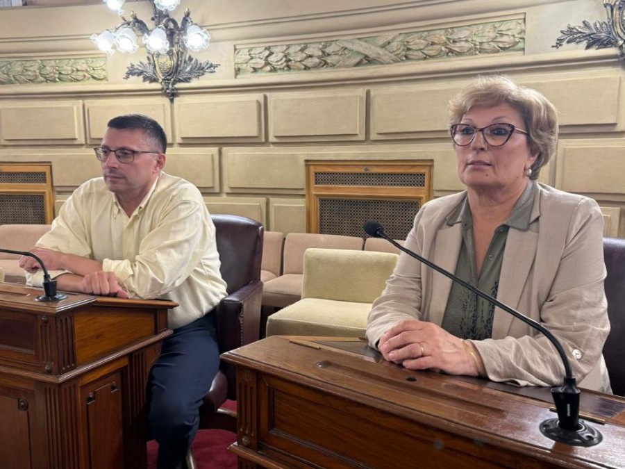 Lisandro M&aacute;rsico y Mabel Fossatti al participar de la audiencia por la Ruta 34 en la Legislatura.