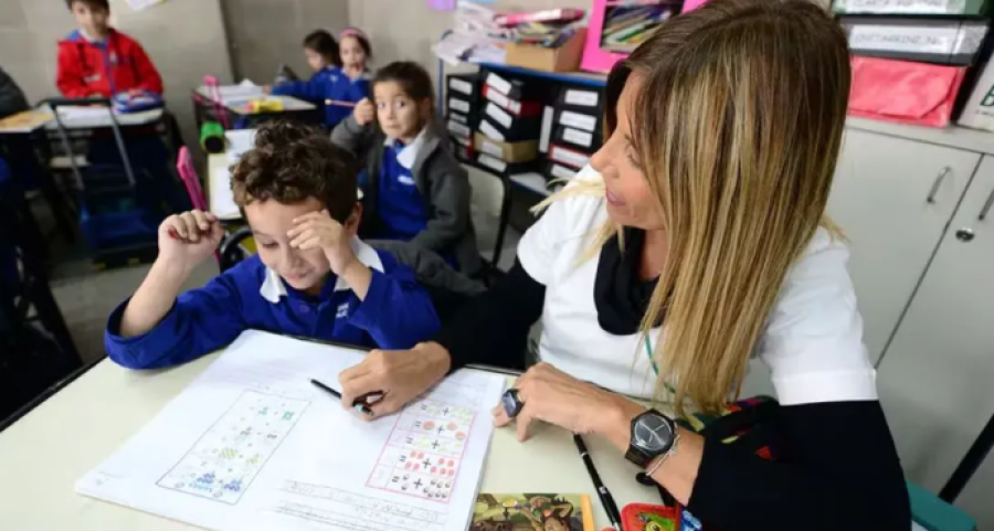 INCENTIVO. Los docentes tambi&eacute;n cobrar&aacute;n el premio trimestral que ser&aacute; un promedio actualizado a valores vigentes de los tres premios trimestrales anteriores.
