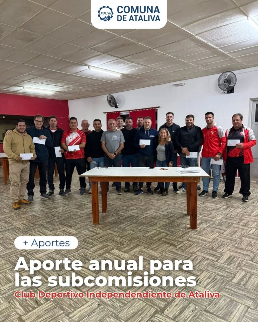 Representantes del club que recibieron el beneficio.