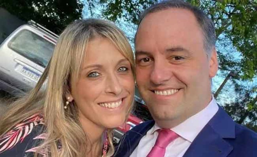 DECISION. Archivaron la causa contra Manuel Adorni por el viaje de su esposa en el avi&oacute;n presidencial.