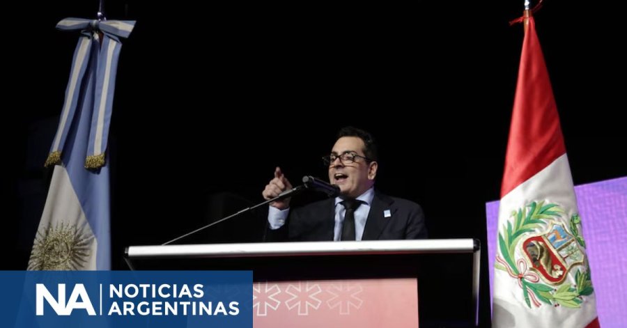 MENSAJE POLITICO. Despu&eacute;s de una apertura que tuvo a Fito P&aacute;ez al piano, el Secretario de Cultura pronunci&oacute; un discurso que, otro a&ntilde;o m&aacute;s, provoc&oacute; reacciones entre el p&uacute;blico.