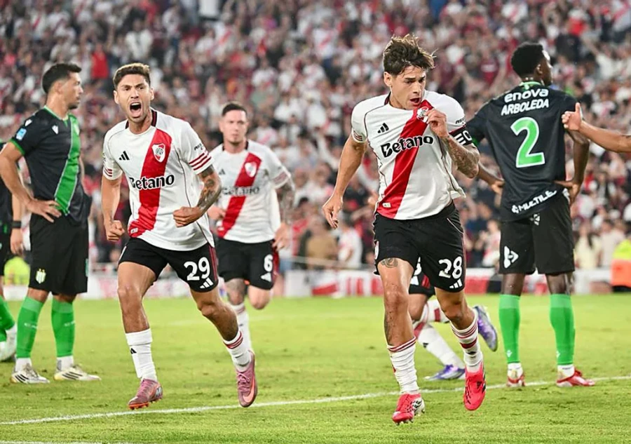 PASAR EL MAL TRAGO. Despu&eacute;s de perder el cl&aacute;sico, River tratar&aacute; de conseguir una alegr&iacute;a.