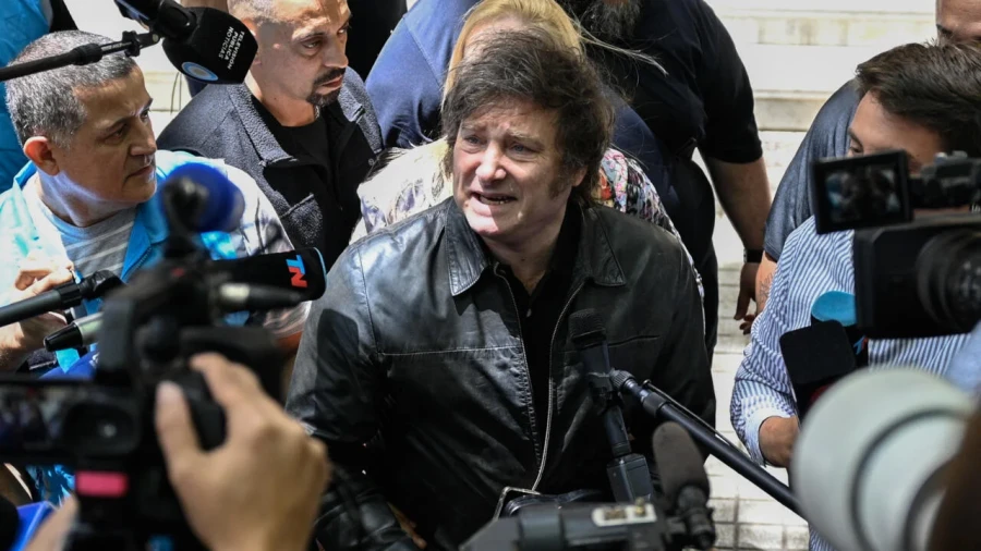 Javier Milei arremeti&oacute; contra trabajadores de prensa con t&eacute;rminos degradantes.