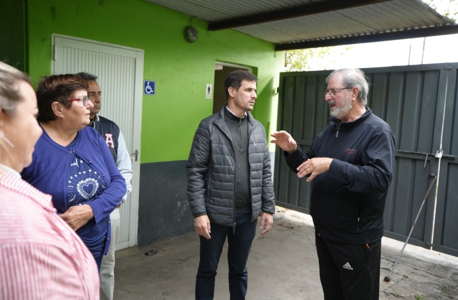 Viotti destac&oacute; la importancia de acompa&ntilde;ar el crecimiento de las instituciones barriales.
